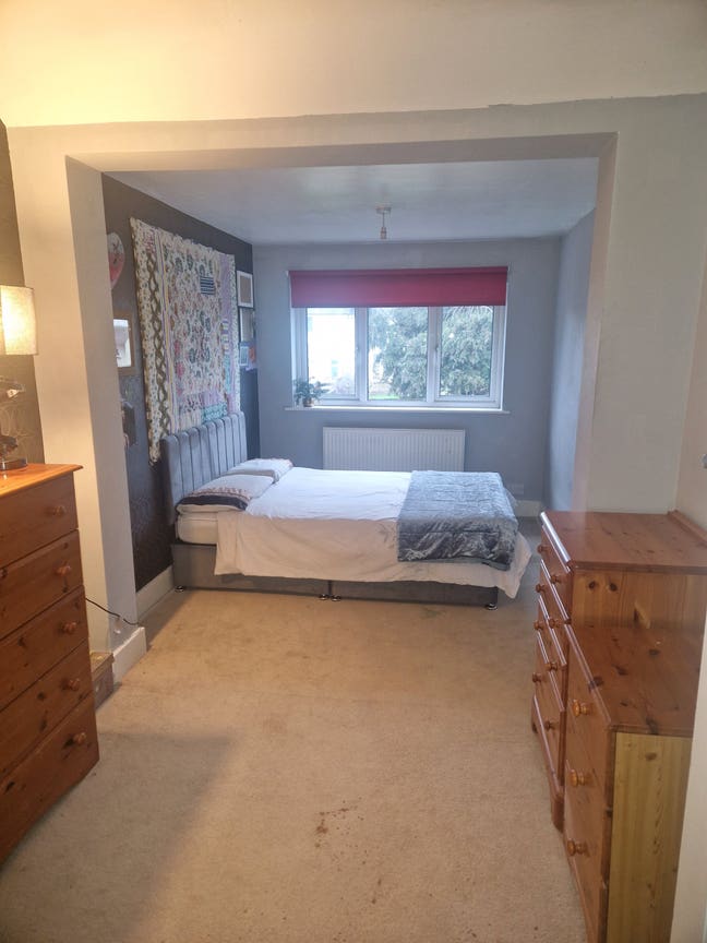 Lovely large room Main Photo