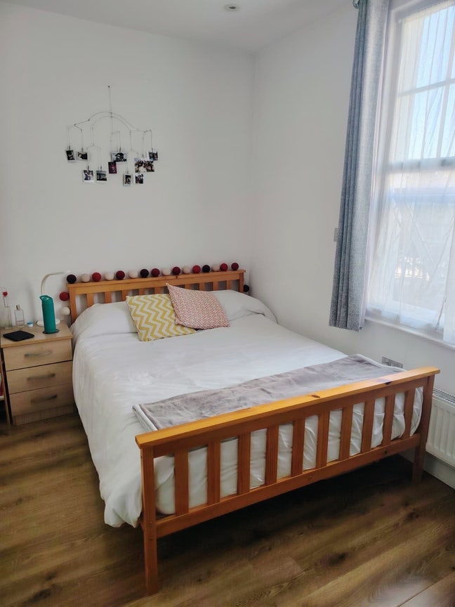 En- suite room in Camden Town :)  Main Photo