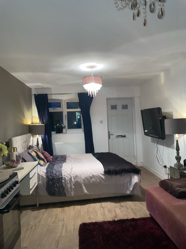 Luxurious One Bedroom Flat in Evington  Main Photo