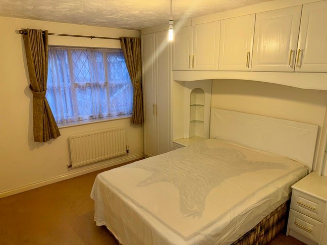 Spacious Double Room in Beautiful home Main Photo