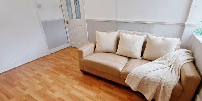 Furnished Double Room &pound;650 Bills Incl.  Main Photo