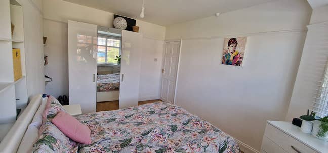 Double room to rent in shared house Main Photo