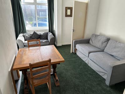 Lovely 3-bed terraced house near uni & city centre Main Photo