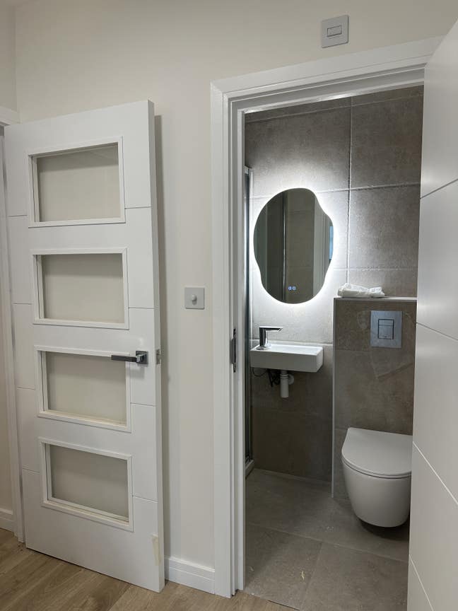 Brand new double room with private garden  Main Photo