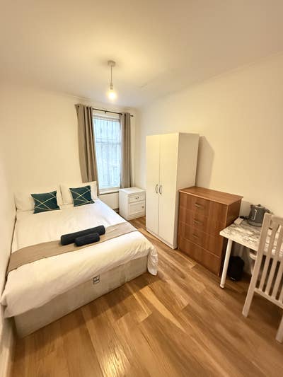 Double Room to Let in Leyton E11 4Jg Main Photo