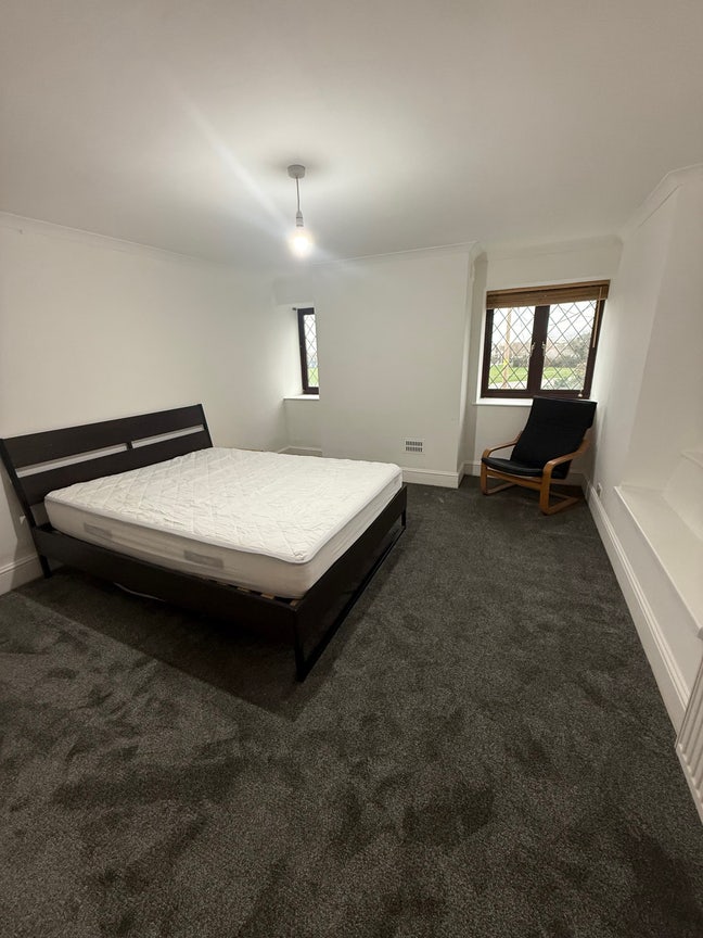 Xl Double Bedroom  Main Photo