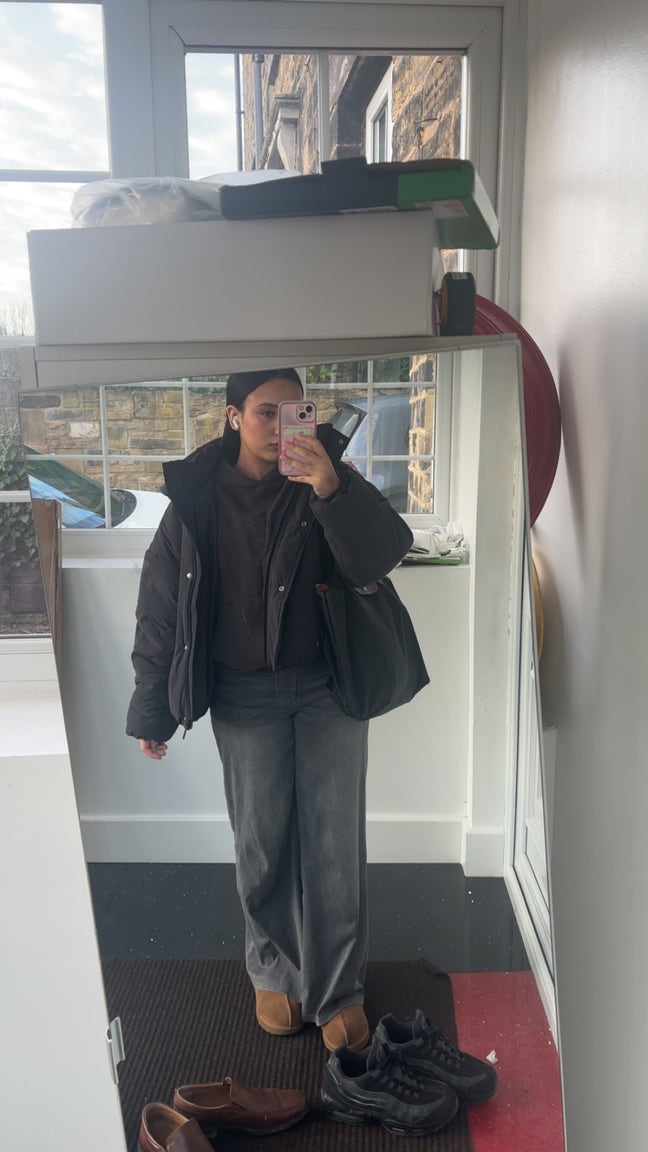 looking for a roomate/share Main Photo