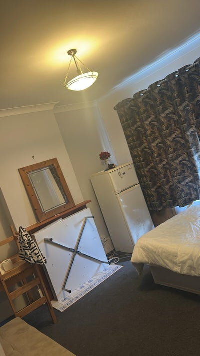 A big room available in noorwood  Main Photo