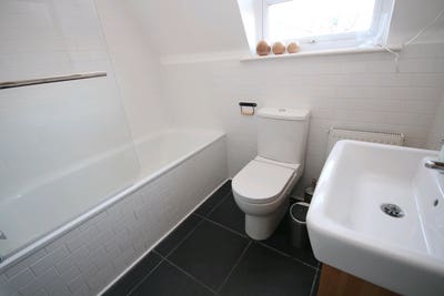 🏡Superb Double Available!! Central Location W5✨ Main Photo