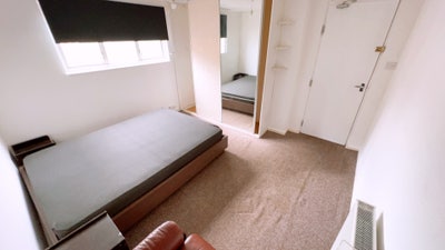 3 double rooms available in NN3 9BN with 2 showers Main Photo
