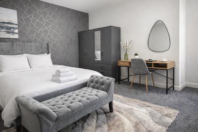 Beautiful Furnished Room in Stylish Home Main Photo