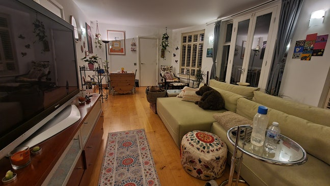 Double room in veggie flat in Bow Quarter Main Photo