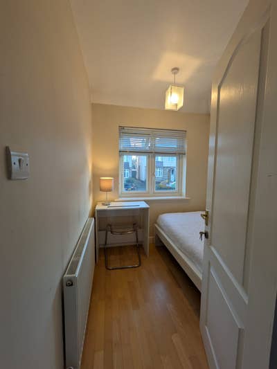 Clean Single Room *Available Now Main Photo