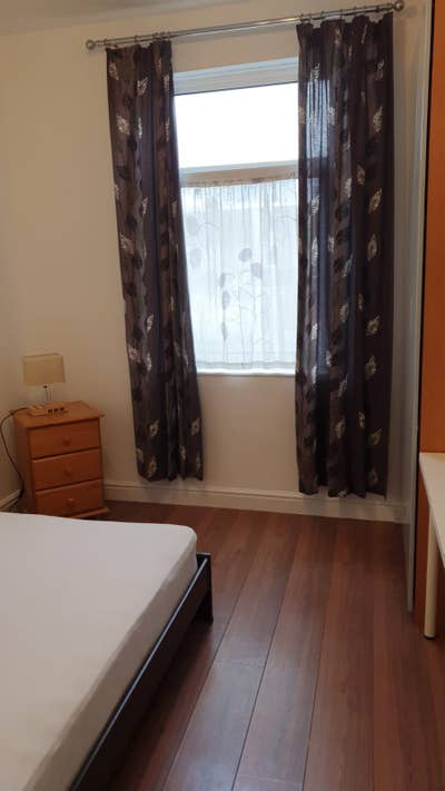 Double quiet room for  professionals  Main Photo