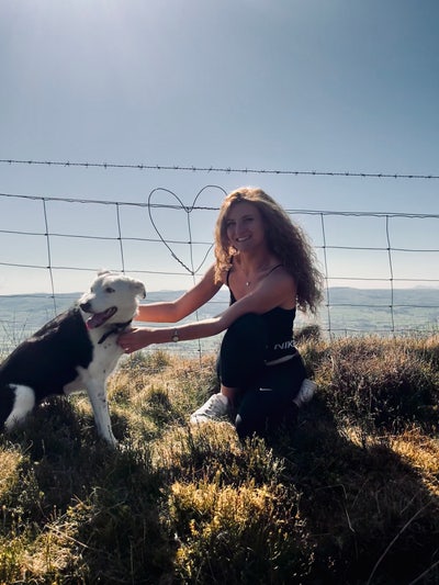 Sociable, easy-going gal wanting friendly flat Main Photo