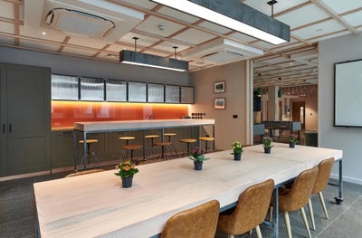 Classic Students Studio Sublet In London Main Photo