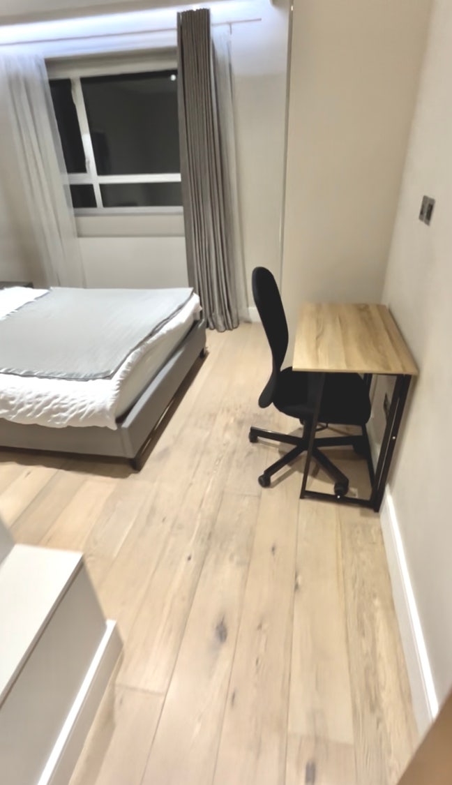 Modern furbished ENSUITE at Baker Street NW1  Main Photo