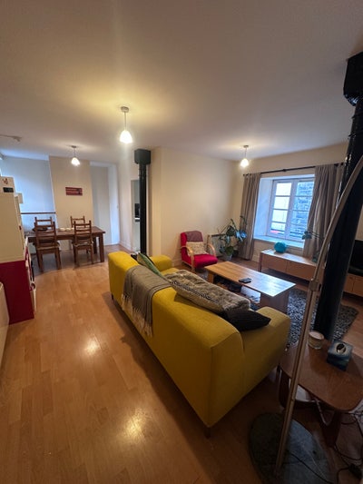 Double room for rent in Leith Main Photo