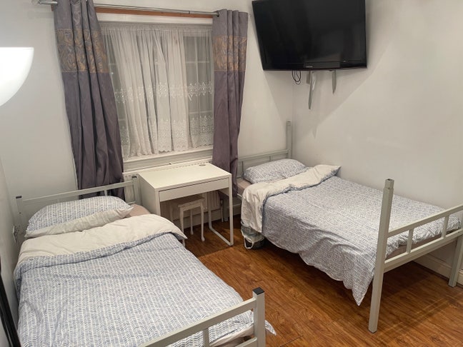 Prefer for female  room rent  Main Photo