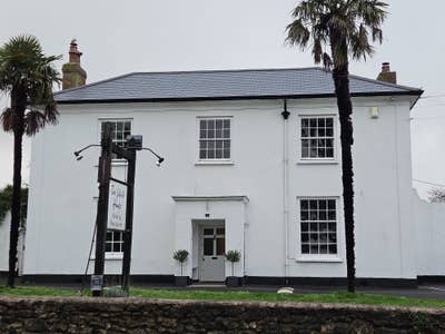 Hotel Ensuite Rooms by Hinkley Point Bus Stop  Main Photo