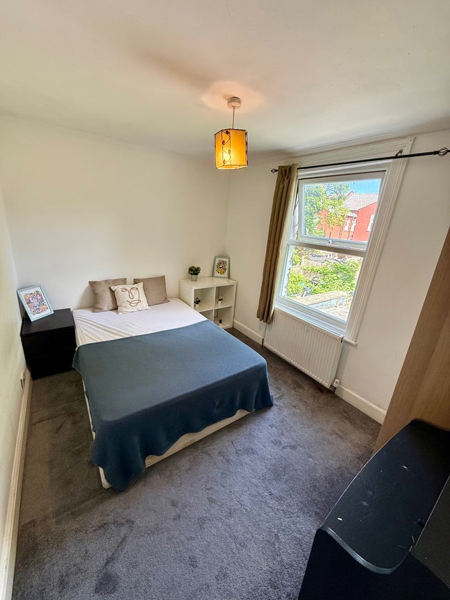 *Cozy Double Room in a Great Environment  Main Photo