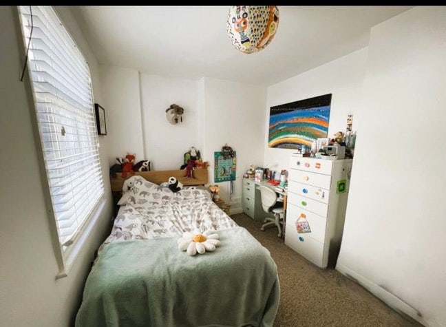 Lovely double room, fab location Main Photo