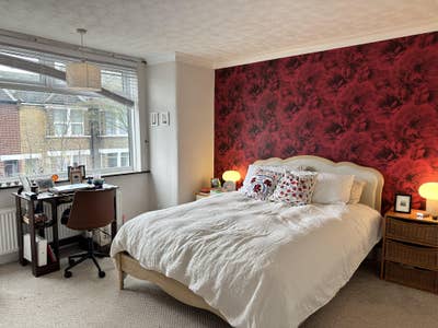 Light-filled Double Room in East London House  Main Photo