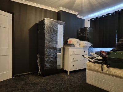 Room in a chilled area (New Moston) Main Photo