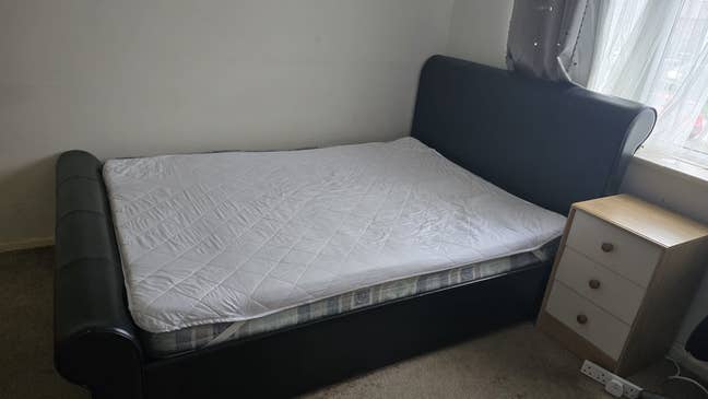 Rooms in a shared house Main Photo