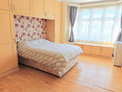 Three rooms in a fantastic house in Shepherds Bush Main Photo