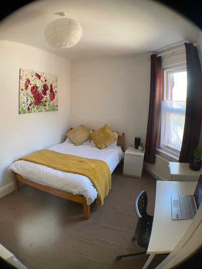 Great City Location- off Bedford Place  Main Photo