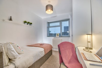 Quality Living for Awesome People - Single Room Main Photo