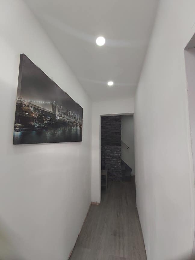 Gorgeous Room L15 Main Photo