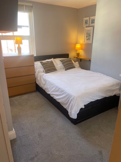 Double bedroom with en-suite  Main Photo
