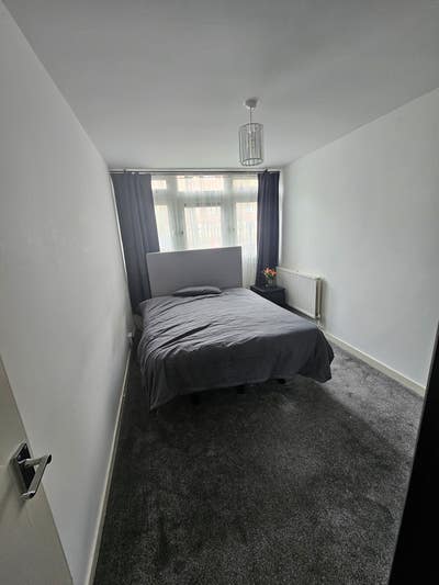 Cosy, modern and very clean small flat  Main Photo