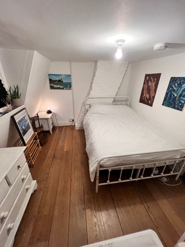 &pound;575 /pm bills included double room  Main Photo