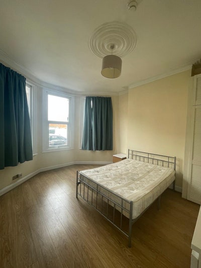 1 Room Left in Friendly 7 Bed House  Main Photo