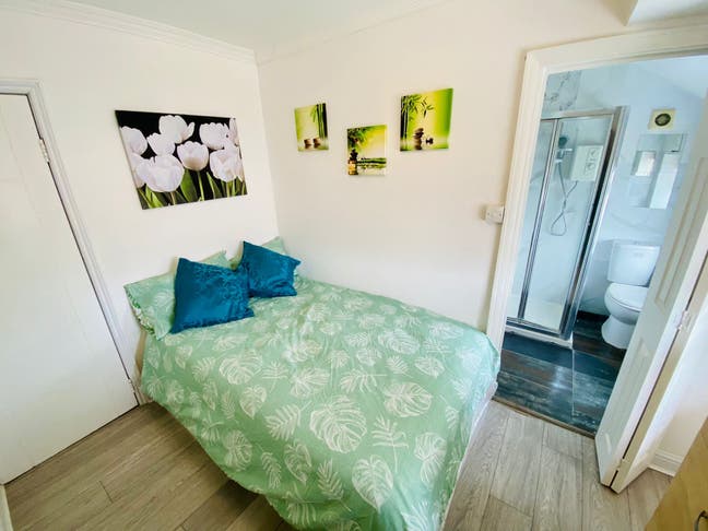 🏡Private Ensuite (single use) in Perivale –Zone 4 Main Photo