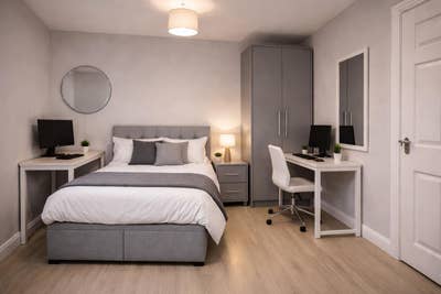  2 Double and 2 single Bedrooms in RG1  Main Photo