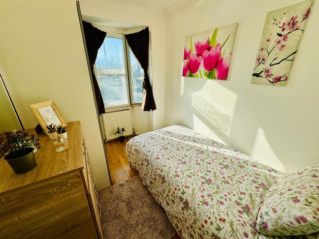 🌟 Affordable Single Room in Hanger Lane – Zone 3  Main Photo