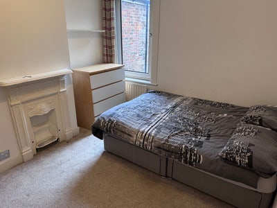 2 double rooms available.  Main Photo