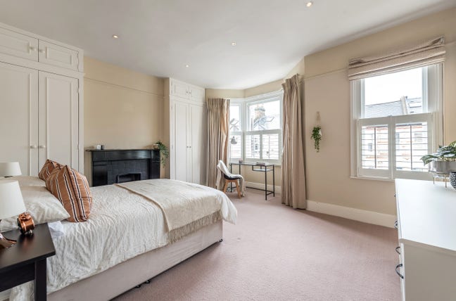 Big double in Clapham- bills included!  Main Photo