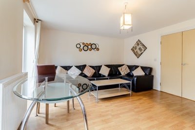 Bright Double Room in Luxury Ovaltine Development Main Photo