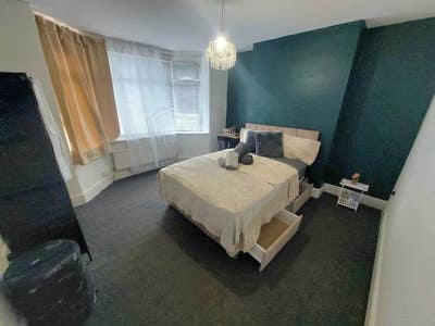 Double room is available for rent in - CV2 Main Photo