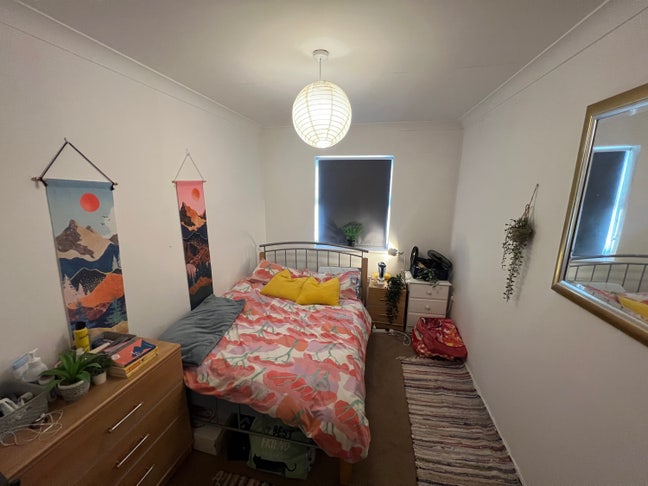 Double Room In Streatham - Right Next To Station Main Photo