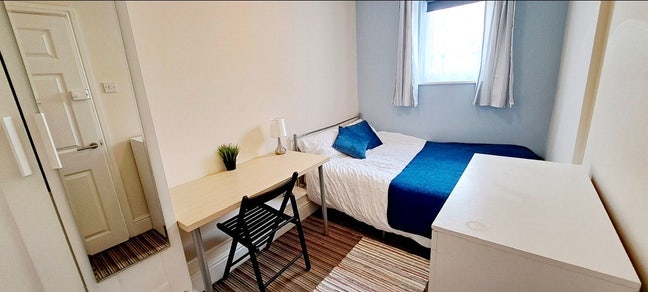 ⭐️Luxury room Whitnash !! &pound;625 pcm⭐️ Main Photo