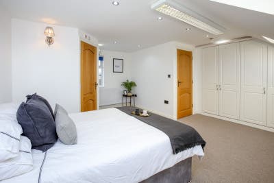 🐞 Large En-Suite | 5 Mins Walk to Wimbledon 🐞 Main Photo