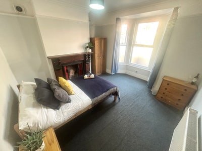 2 Available Rooms - LN1 - &pound;520/&pound;468pcm Main Photo