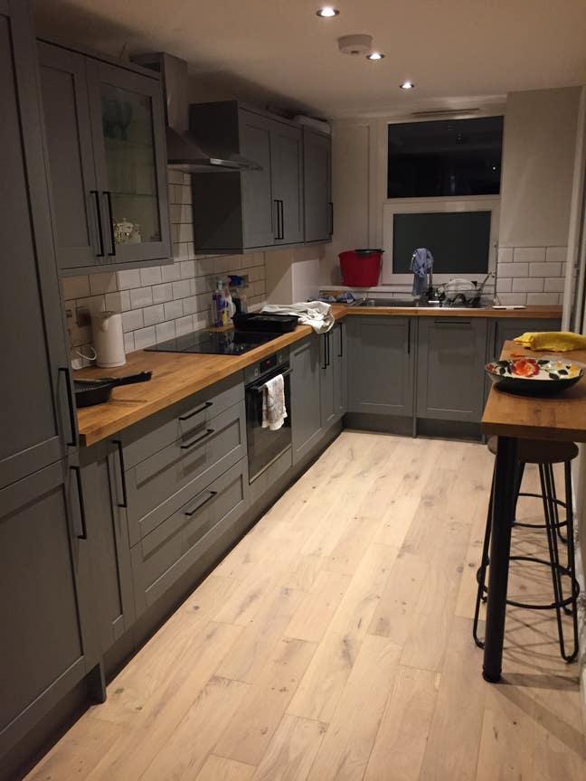 Room to let in Putney Main Photo