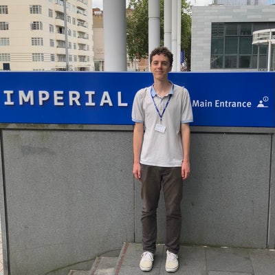 Let from April Main Photo